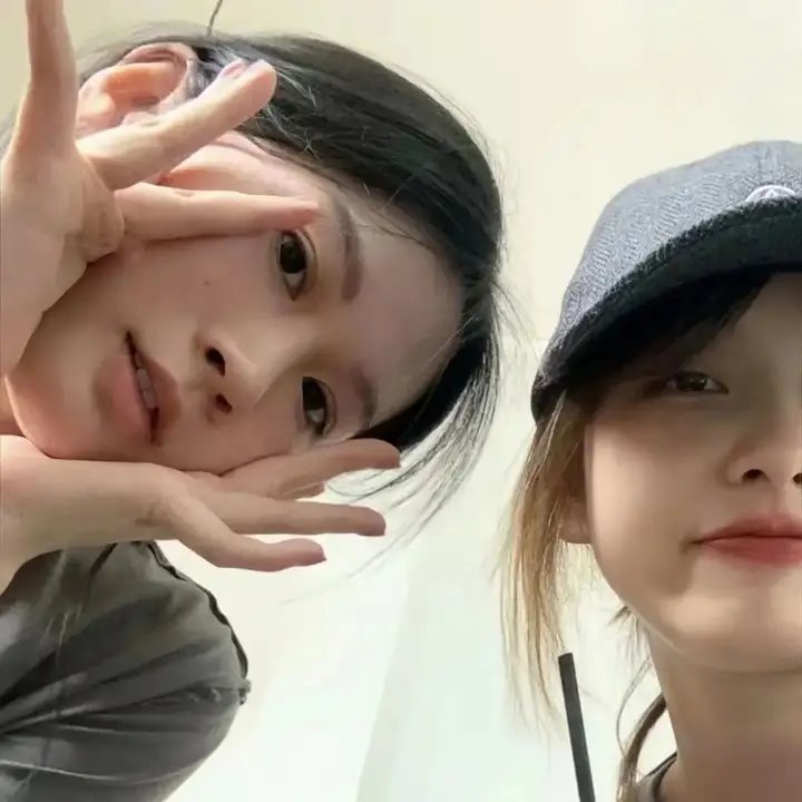 红衣少女